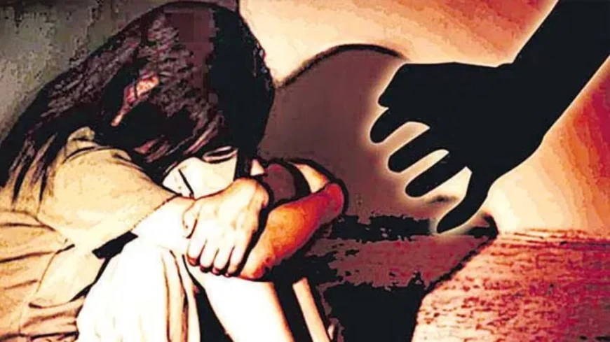 Agra News : में भागकर आई हूँ, मुझे बचालो? सिगरेट से जलाकर मेरे साथ गन्दा काम करते हैं 9 वर्षीय नाबालिग