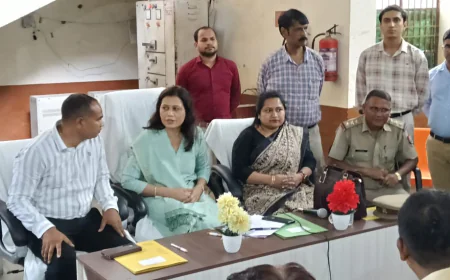 अपर परिवहन आयुक्त जोन आगरा की अध्यक्षता में हुई 16 वाहनों की नीलामी