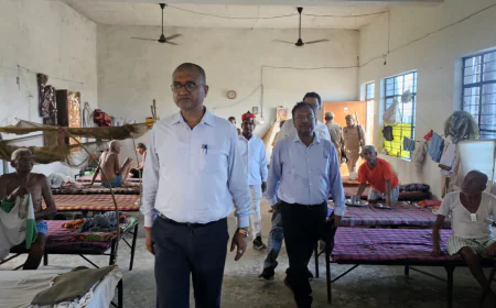 समाज कल्याण विभाग द्वारा संचालित सिरौली वृद्धाश्रम का जिलाधिकारी ने किया औचक निरीक्षण