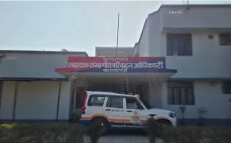 एआरटीओ कार्यालय बना दलाली का अड्डा...