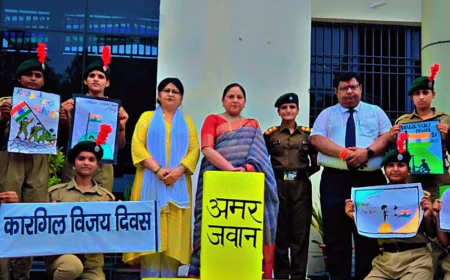 कारगिल विजय दिवस पर शहीदों को नमन कर, विद्यालय में हुए कार्यक्रम