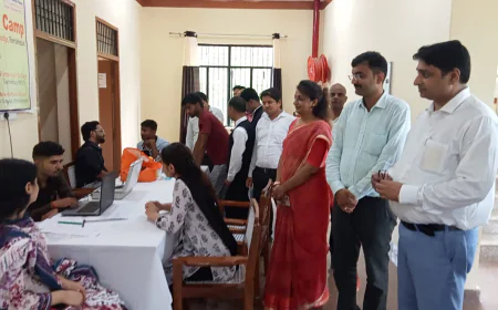 इंडियन रेड क्रॉस सोसाइटी द्वारा डिस्ट्रिक्ट कोर्ट परिसर में हड्डी एवं दांतों की जांच हेतु कैंप का आयोजन किया