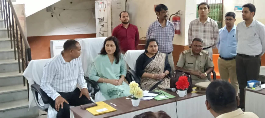 अपर परिवहन आयुक्त जोन आगरा की अध्यक्षता में हुई 16 वाहनों की नीलामी