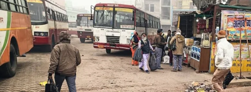 यूपी परिवहन निगम चालकों की मनमानी से यात्री परेशान, बस स्टैंड पर कैंटीन के बावजूद ढाबों पर रुकती बसें
