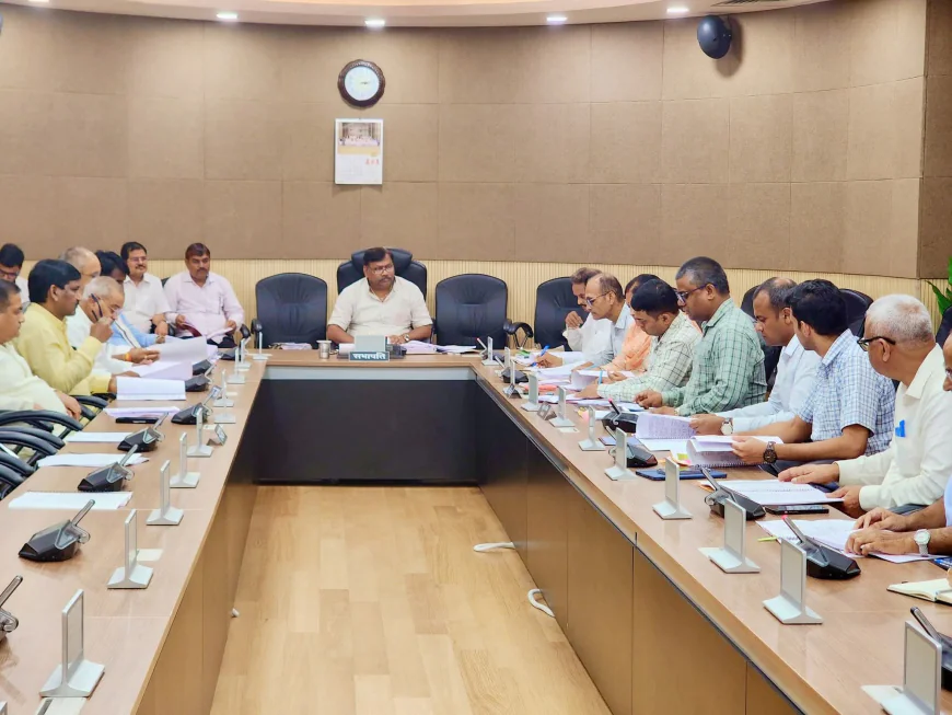 सभापति ने "लखनऊ विधानसभा में GST और खाद्य विभाग की बैठक"की