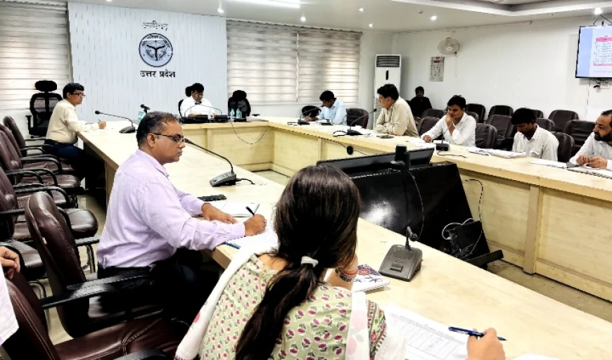 जिलाधिकारी की अध्यक्षता में प्रधानमंत्री आवास एवं नगरीय विकास योजना की बैठक संपन्न