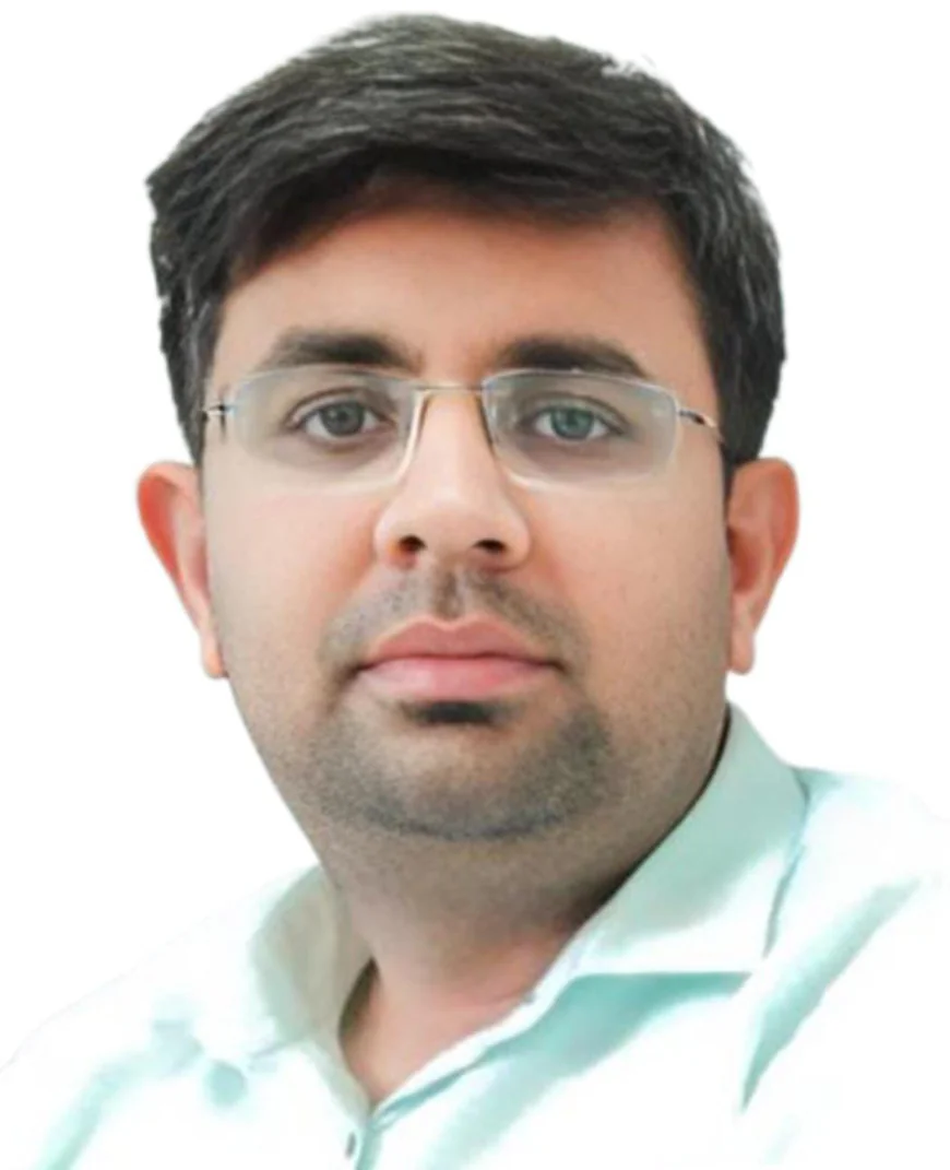 100 किलोमीटर दूर की परीक्षा: क्या अभ्यर्थी की ज़िंदगी इतनी सस्ती है?