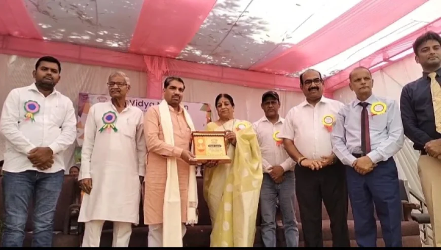 सीपी विद्या निकेतन में मनाया गया मानाभिषेक समारोह