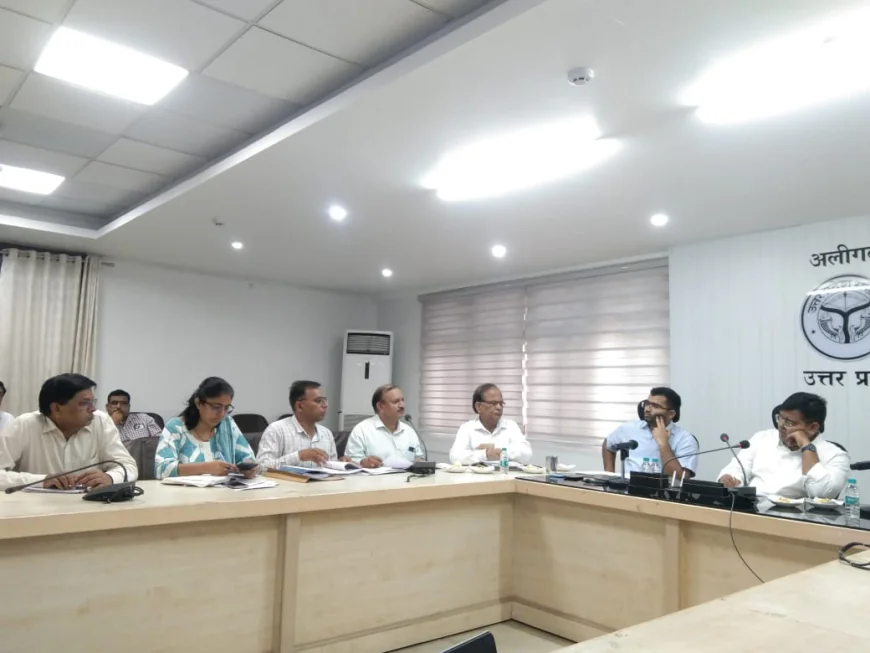 आयुर्वेदिक पद्धति को बढ़ावा देने के लिए जिला आयुष समिति की बैठक सम्पन्न