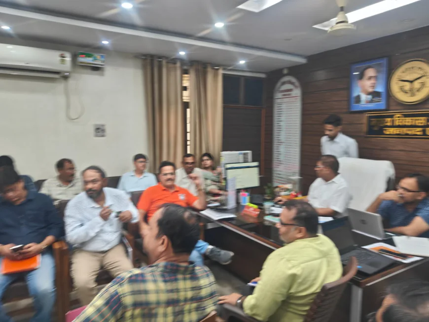 सकीट जैथरा तथा अवागढ़ आकांक्षात्मक विकासखंड में प्रगति बढ़ाई जाए– सीडीओ