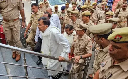 हाथरस सत्संग हादसा: कोर्ट ने सभी 11 आरोपियों पर तय किए आरोप, अगली सुनवाई 18 अगस्त को