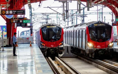 कैबिनेट ने 5,801 करोड़ रुपये के परिव्यय वाली 11.165 किलोमीटर लंबी लखनऊ मेट्रो रेल परियोजना के चरण-1बी को मंज़ूरी दी, जिसमें 12 मेट्रो स्टेशन शामिल होंगे