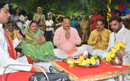 श्रीकृष्ण जन्माष्टमी पर एटा पुलिस लाइंस में भव्य श्रीकृष्ण जन्मोत्सव कार्यक्रम का आयोजन