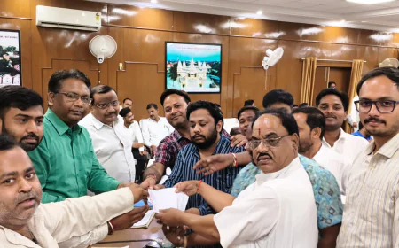 व्यापार बंधु की बैठक  CDO  विनोद कुमार गौड़ की अध्यक्षता में हुई जिसमे समस्याओं से संबंधित दिया ज्ञापन