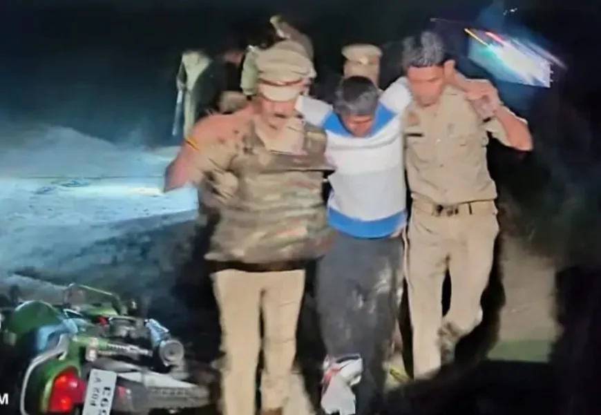 पुलिस में मुठभेड़ के बाद बदमाश गिरफ्तार, जवाबी फायरिंग में पैर में लगी गोली