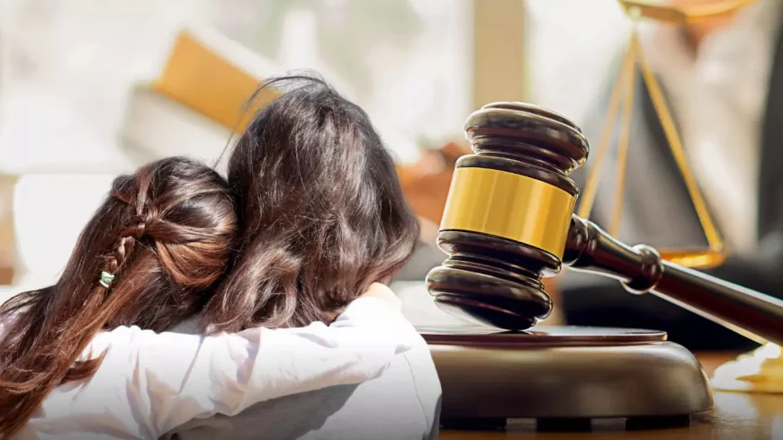 Mainpuri News :  प्यार की नई कहानी: 6 साल की दोस्ती के बाद दो युवतियों ने रचाई शादी, परिजनों ने किया विरोध