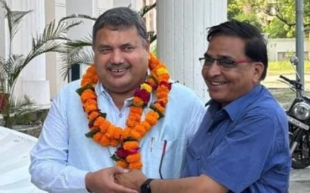 एटा मेडिकल कॉलेज को मिला स्थायी प्राचार्य, डॉ. बलबीर सिंह ने संभाला कार्यभार