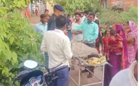 रेफर मरीज को स्टेचर समेत लेकर भागा देवर, अस्पताल में हड़कंप