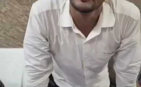 मेडिकल कॉलेज एटा में डॉक्टर कुणाल त्यागी का अजीब हरकते – पत्रकारों को देख भड़क उठता है!