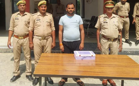 Kasganj news कासगंज पुलिस द्वारा अवैध शस्त्र के साथ 02 अभि0गण को किया गिरफ्तार