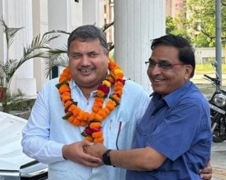 एटा मेडिकल कॉलेज को मिला स्थायी प्राचार्य, डॉ. बलबीर सिंह ने संभाला कार्यभार
