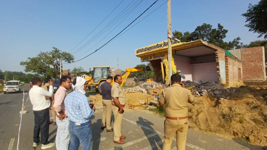 Kasganj news भारतीय किसान यूनियन स्वराज का जिला व प्रदेश कार्यालय ध्वस्त