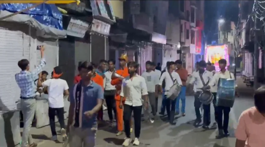 Farrukhabad News : राम बारात के साथ सांझी महोत्सव में, झांकियों को देखने के लिए नहीं निकली भीड़
