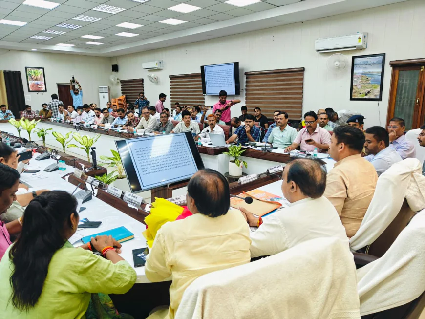 Etah News : जीएसटी 2.0: एक नई पहल, व्यापारियों और आमजन के लिए बड़ी सौगात