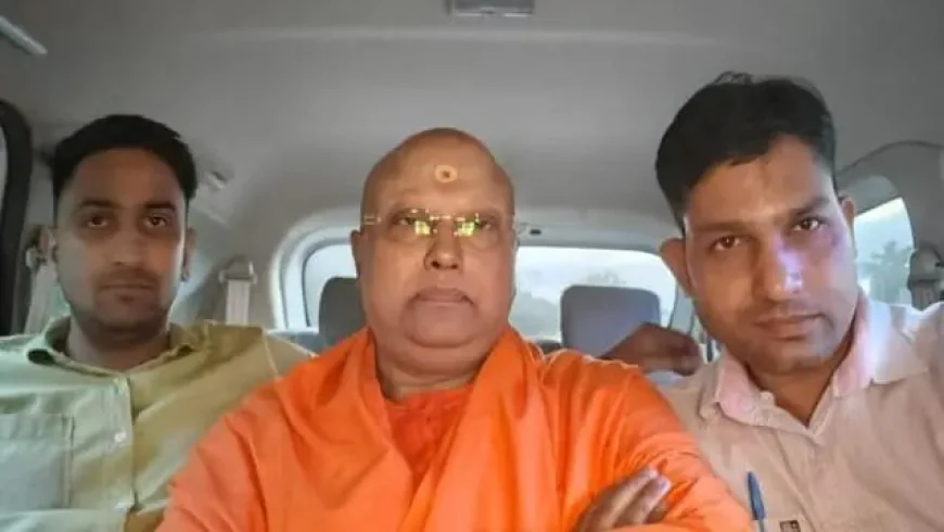 17 लड़कियों से यौन शोषण का आरोपी स्वामी चैतन्यानंद गिरफ्तार