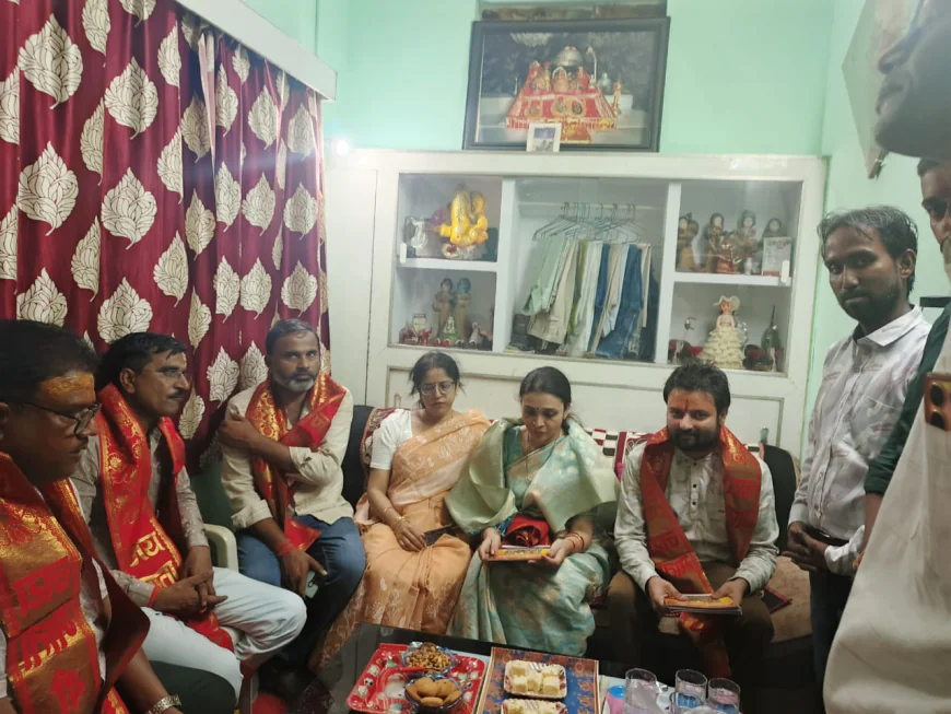 लोहाई बाजार पटवन  गली में मां दुर्गा की स्थापना कमेटी अध्यक्ष द्वारा स्थापना की गई