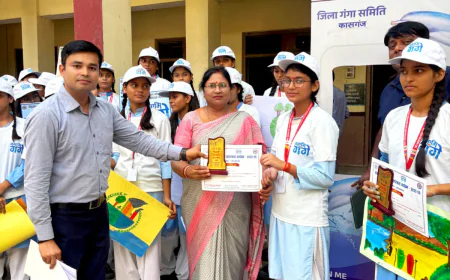 Kasganj news जिला गंगा समिति द्वारा स्वच्छता के प्रति जागरूकता बढ़ाने हेतु चित्रकला एवं निबंध प्रतियोगिता का किया आयोजन