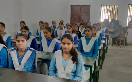 बाल विवाह जैसी कुप्रथा के उन्मूलन के लिए छात्राओं को किया गया जागरूक