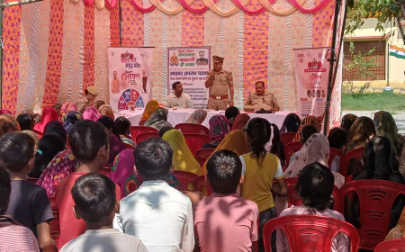 Kasganj news राष्ट्रीय साइबर सुरक्षा जागरूकता अभियान के अन्तर्गत महिलाओं/बालिकाओं को जानकारी देकर किया जागरुक