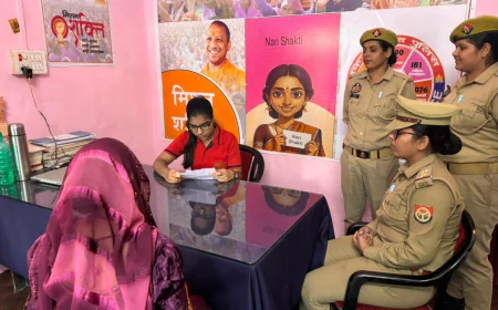 दिल्ली पब्लिक स्कूल शिकोहाबाद की छात्रा स्नेहा शर्मा बनीं एक दिन की थाना प्रभारी