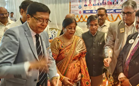 रंगारंग कार्यक्रमों के बीच 49 में अधिष्ठापन एवं दीक्षा शांत समारोह गरीब विधवा के इलाज हेतु 86 हजार का चेक व निर्धन छात्राओं को 22 साइकिलें वितरित की गई