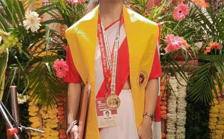 Kasganj News : पारुल सिंह को उच्च शिक्षा में बड़ी सफलता, गोल्ड मेडल सहित डिग्री प्राप्त