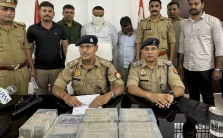 फतेहगढ साइबर सेल पुलिस की बड़ी कामयाबी : लाखों की नगदी, कार सहित दो साइबर ठग गिरफ्तार