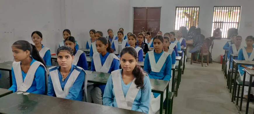 बाल विवाह जैसी कुप्रथा के उन्मूलन के लिए छात्राओं को किया गया जागरूक