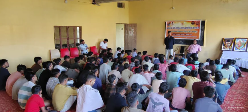 Kasganj news - 108 स्वयंसेवकों को शारीरिक खेल कूद और योग क्रियाओं का अभ्यास कराकर बनाया परिपक्व