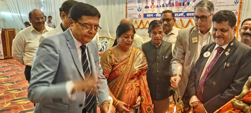 रंगारंग कार्यक्रमों के बीच 49 में अधिष्ठापन एवं दीक्षा शांत समारोह गरीब विधवा के इलाज हेतु 86 हजार का चेक व निर्धन छात्राओं को 22 साइकिलें वितरित की गई