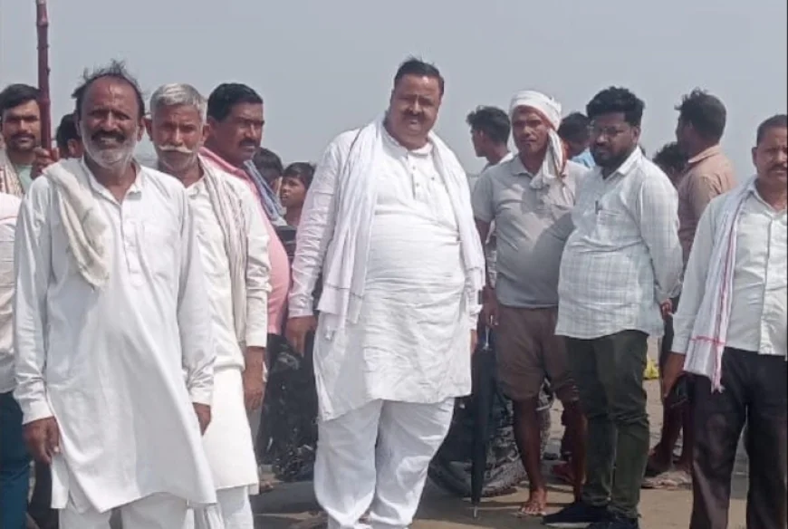 कायमगंज में बाढ़ से तबाही, जिला पंचायत सदस्य ने की गंगा किनारे बांध की मांग