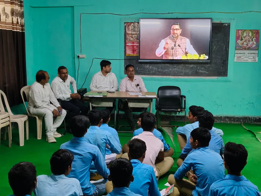 मुख्यमंत्री योगी आदित्यनाथ ने दीपावली पर विद्यार्थियों को दी सौगात, हजारों छात्रों को मिली छात्रवृत्ति
