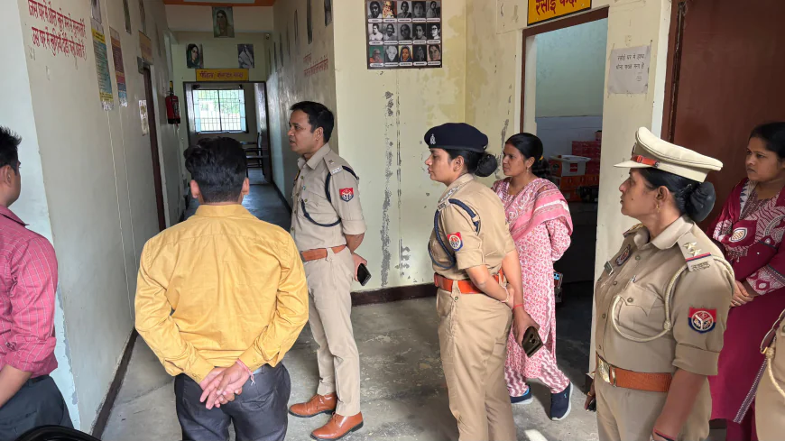 Kasganj news अपर पुलिस अधीक्षक कासगंज द्वारा जिला अस्पताल स्थित वन स्टॉप सेंटर का किया गया निरीक्षण