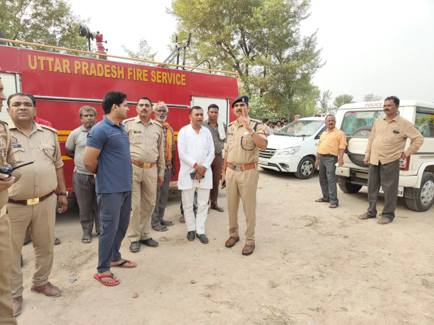 Etah News : अवैध पटाखों की दुकान में भीषण विस्फोट, एक की मौत, दो गंभीर