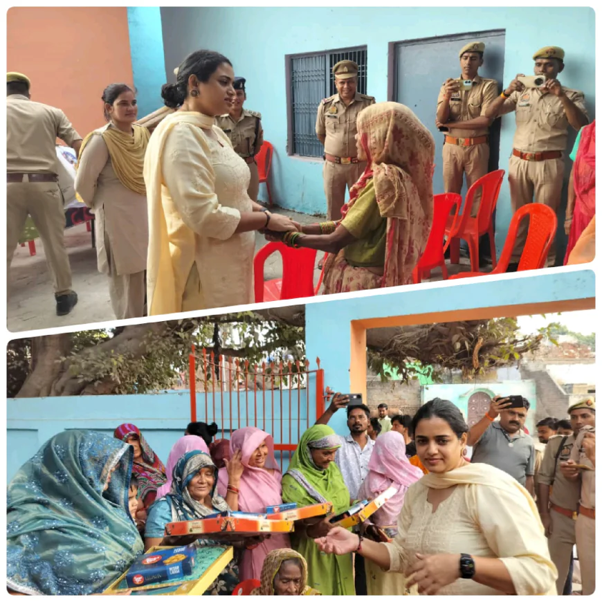 Kasganj news कासगंज पुलिस अधीक्षक द्वारा  निराश्रित महिलाओं एवं वृद्धजनों के साथ मनाई दिवाली, बाटे मिष्ठान और वस्त्र आदि