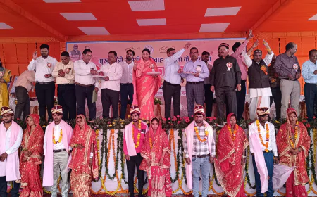 एटा में मुख्यमंत्री सामूहिक विवाह कार्यक्रम धूमधाम से सम्पन्न, नवदम्पतियों पर बरसीं शुभकामनाएं — जनप्रतिनिधि और डीएम रहे नदारद
