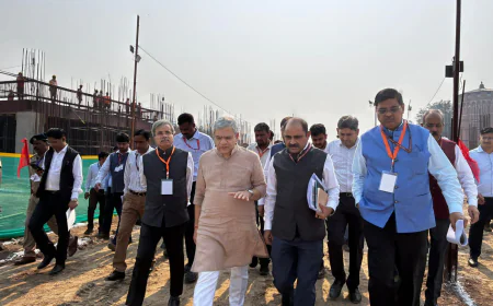 केंद्रीय रेल, सूचना एवं प्रसारण तथा इलेक्ट्रॉनिक एवं सूचना प्रौद्योगिकी मंत्री श्री अश्विनी वैष्णव ने वाराणसी के रेलवे स्टेशनों तथा बनारस रेल इंजन कारखाना  (बरेका) का किया दौरा