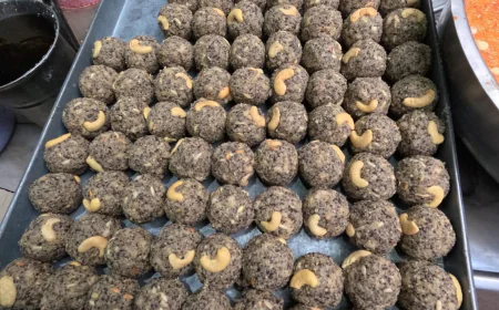 कायमगंज का कन्टूरी वाला पोस्ता लड्डू – 74 साल पुरानी मिठास का सफ़र