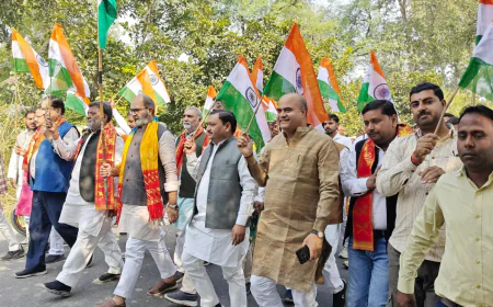 Kasganj news लौह पुरुष सरदार वल्लभ भाई पटेल की 150 वीं जयंती समारोह के उपलक्ष्य में निकाली पद यात्रा