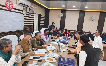 Etah News : जलेसर तहसील में जिलाधिकारी  की अध्यक्षता में संपन्न हुआ संपूर्ण समाधान दिवस